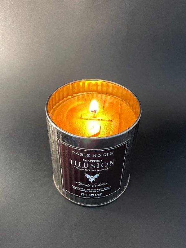 Bougie artisanale pour homme parfumée Illusion G-HOME avec flamme allumée
