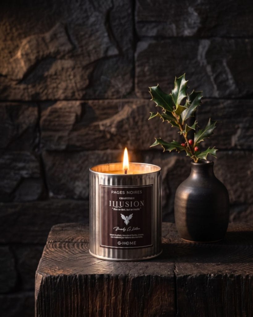 Bougie artisanale G-HOME Illusion dans une ambiance de Noël, une idée cadeau originale pour homme.